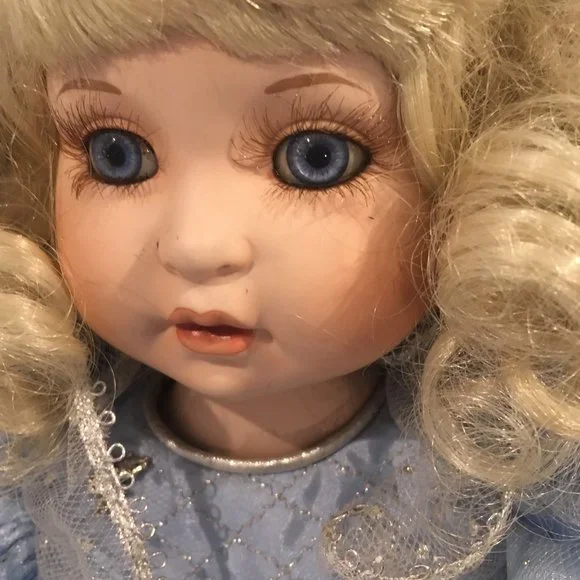 Vintage Marie Osmond Millennial Angel Doll - Picture 5 of 14